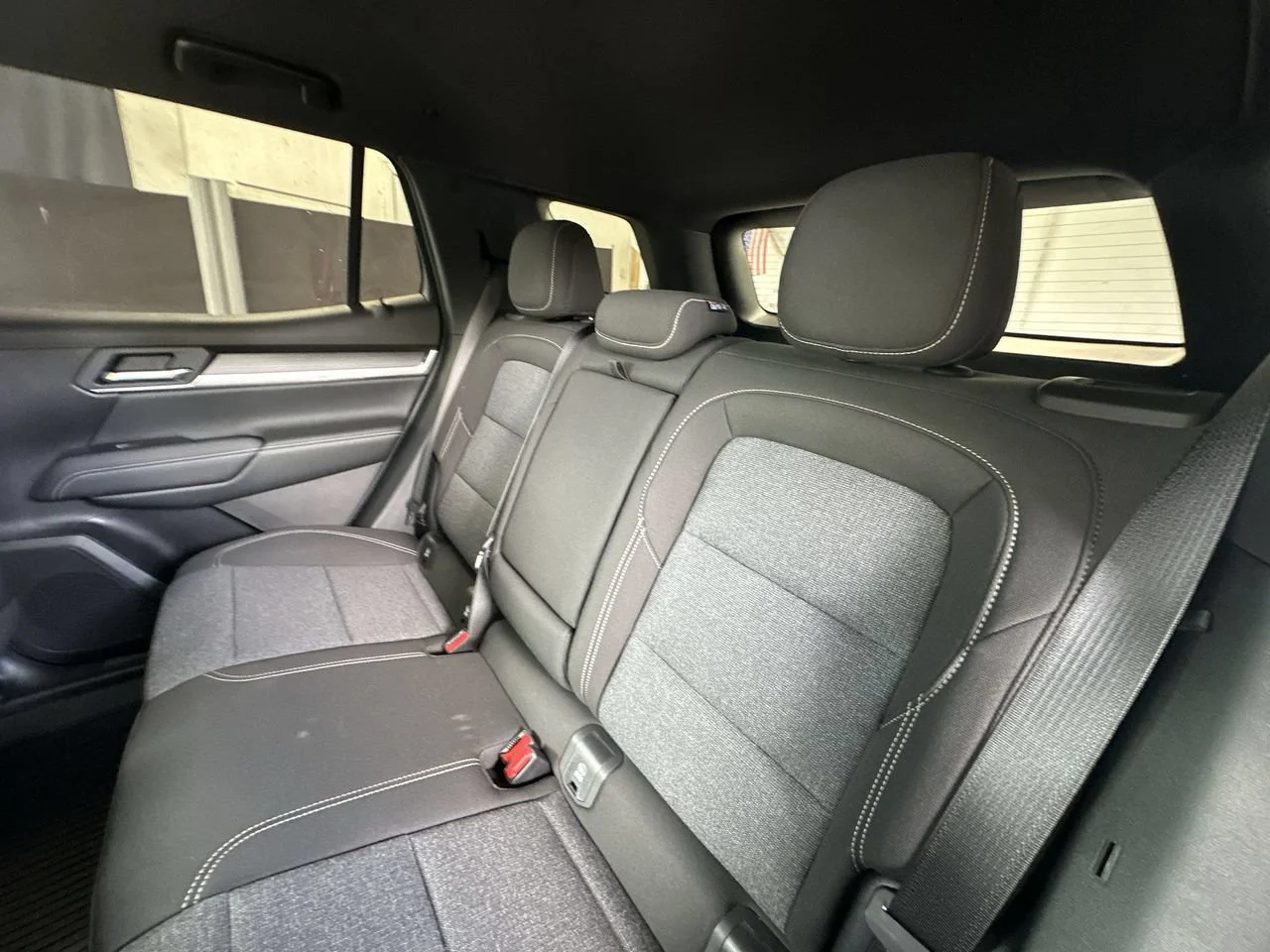 New 2027 Ebony Twilight Metallic GMC Elevation image 22