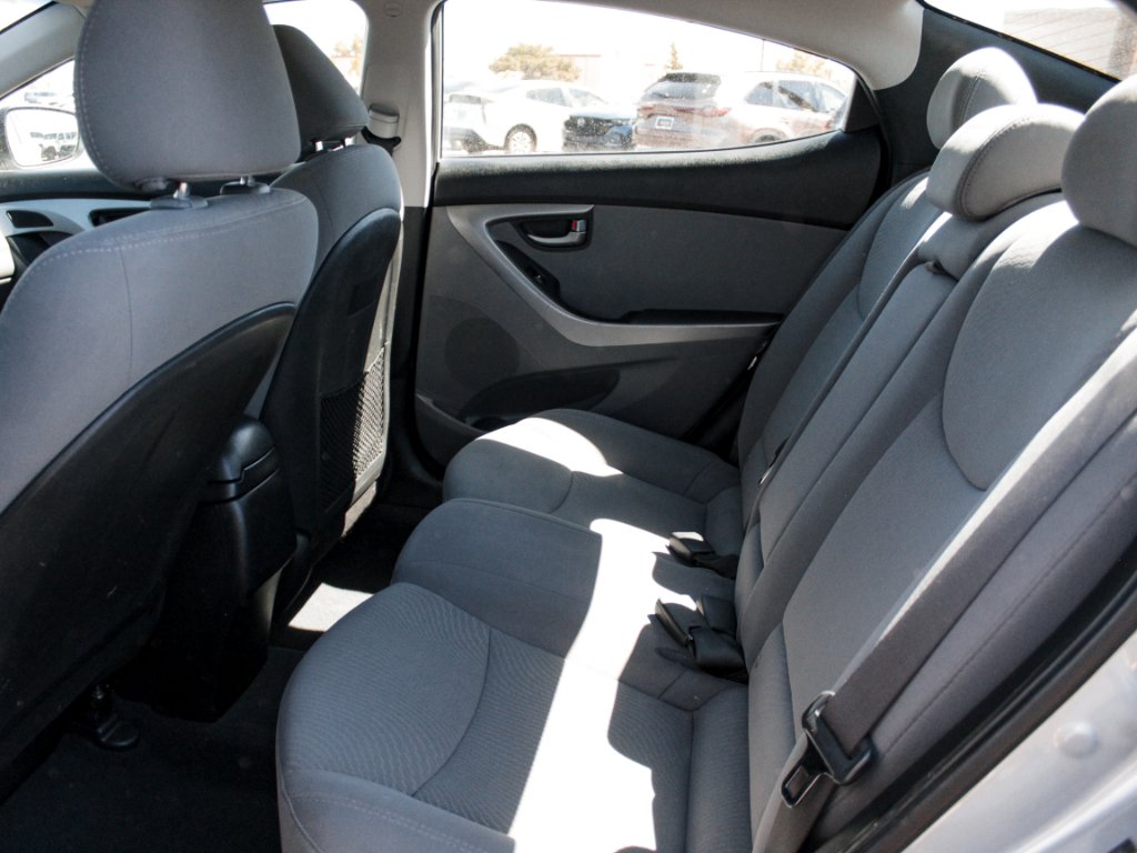 Used 2015 Shale Gray Metallic Hyundai SE image 20