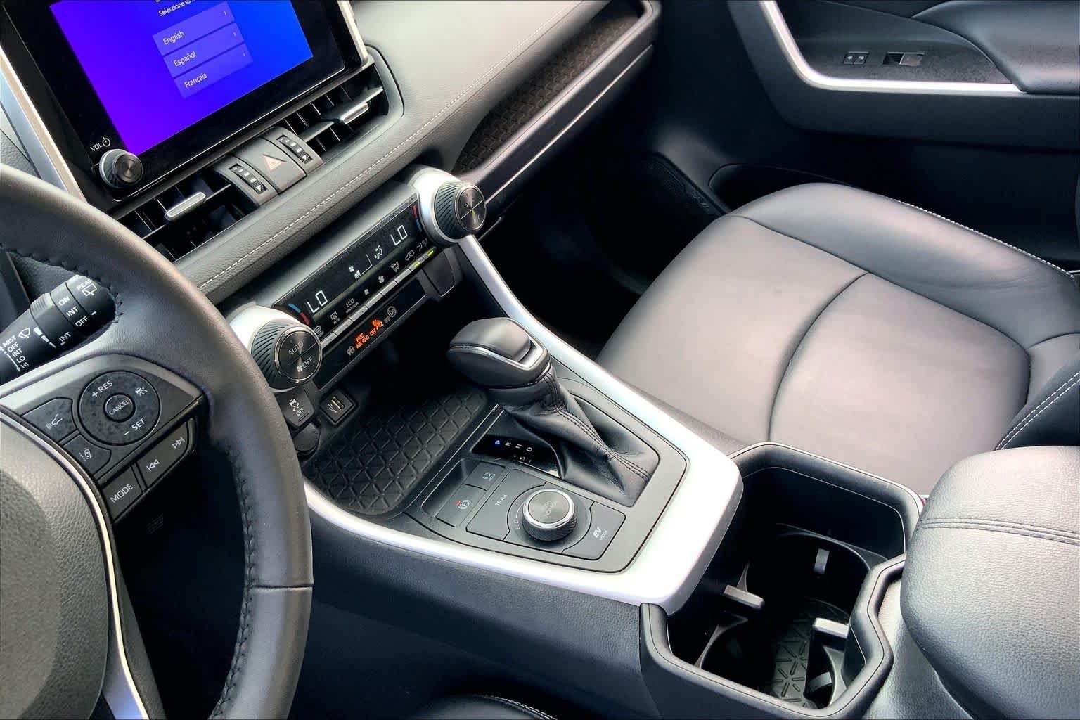 Used 2024 Magnetic Gray Metallic Toyota Hybrid XLE Premium image 16