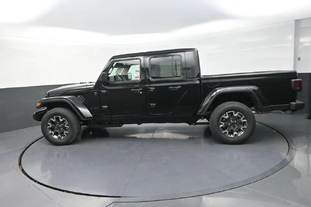 New 2026 Black Clear-Coat Exterior Paint Jeep Sahara image 5