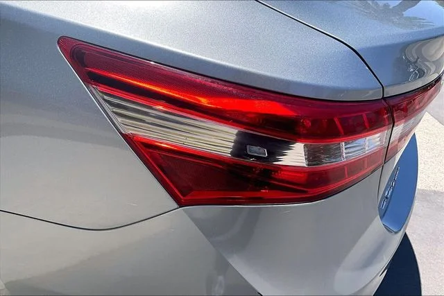 Used 2015 Silver Toyota Limited image 28