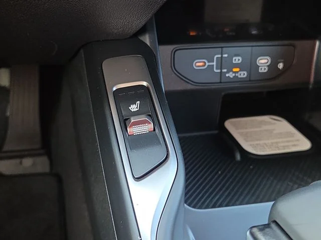 New 2026 Ivory Silver Kia S image 14
