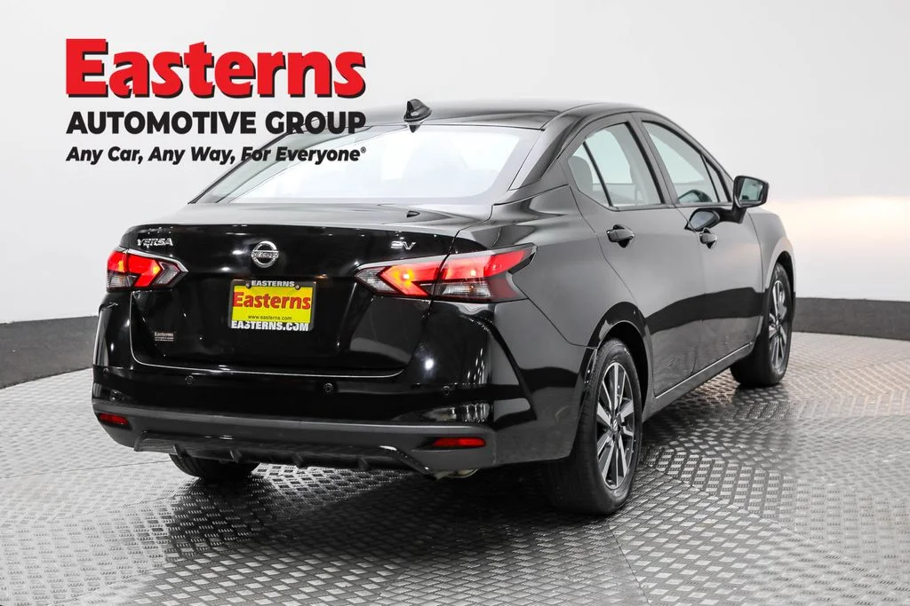 Used 2021 Black Nissan 1.6 SV image 5