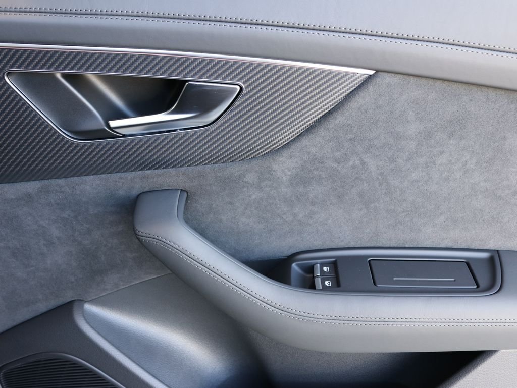 2023 Audi RS Q8 Base - Photo 30