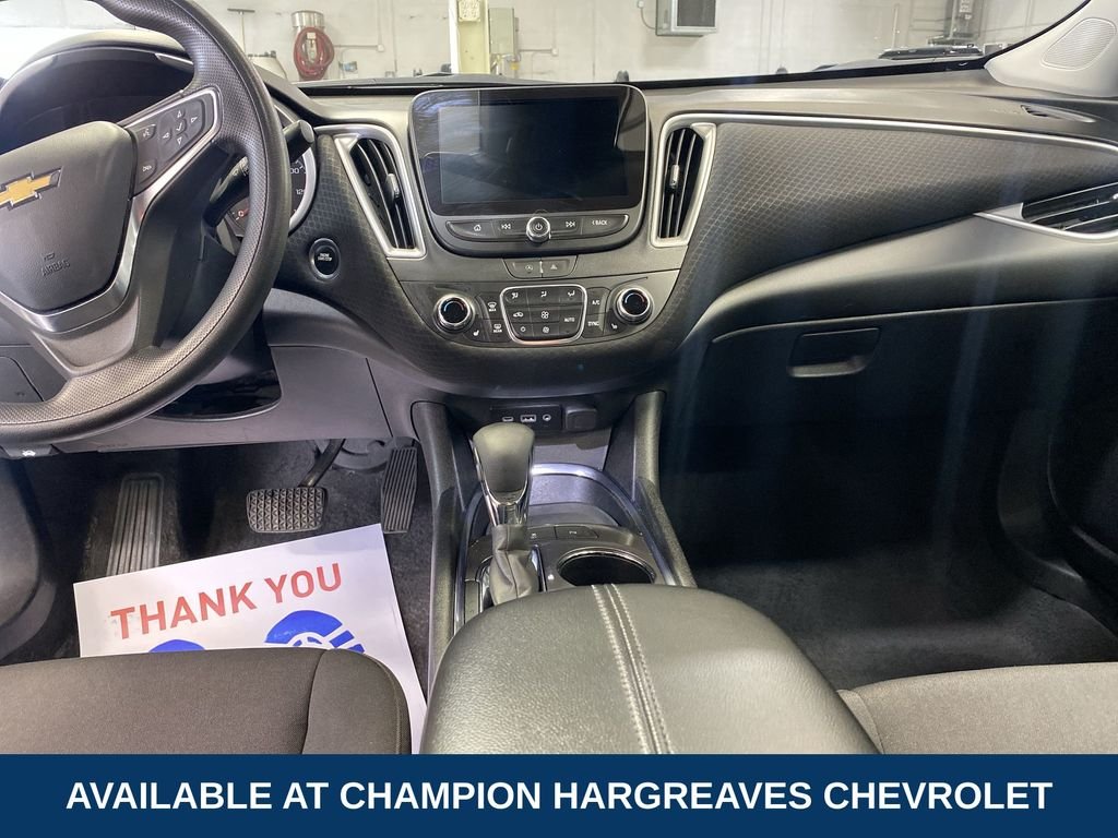 Used 2024 Sterling Gray Metallic Chevrolet LT image 27