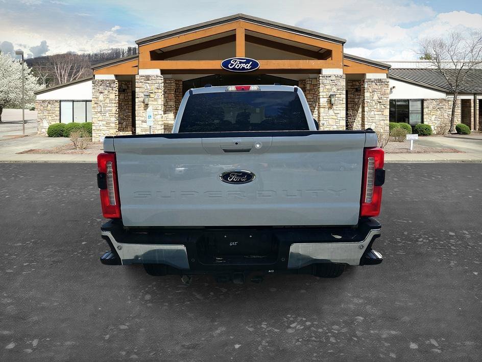 Used 2026 Oxford White Ford LARIAT image 14
