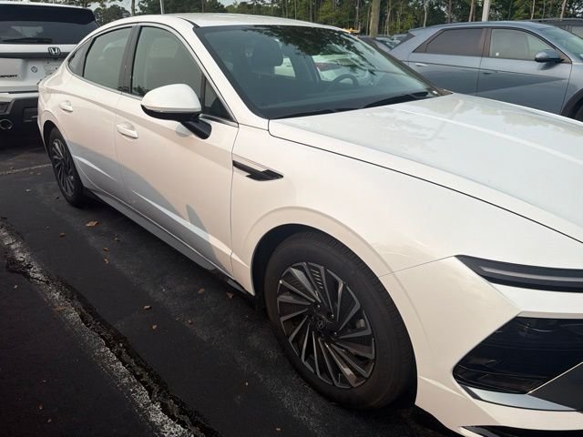 Certified Used 2025 Serenity White Hyundai SEL image 11