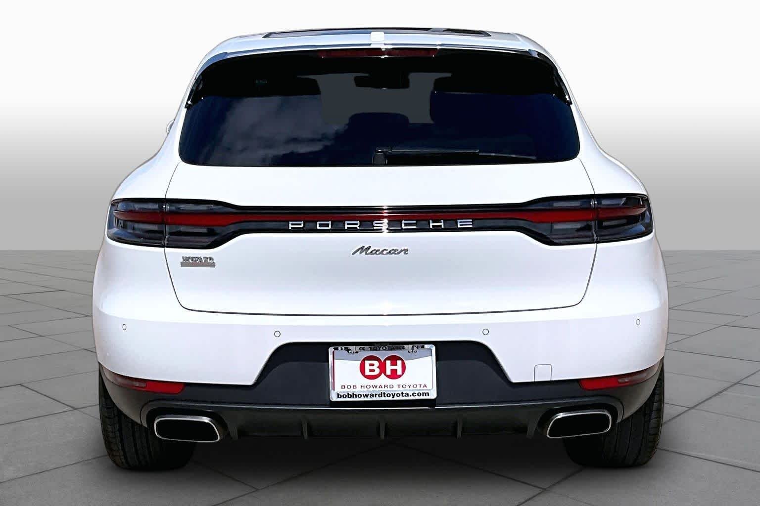 Used 2021 Carrara White Metallic Porsche  image 5