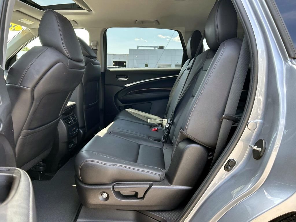 Used 2018 Silver Acura 3.5L image 16