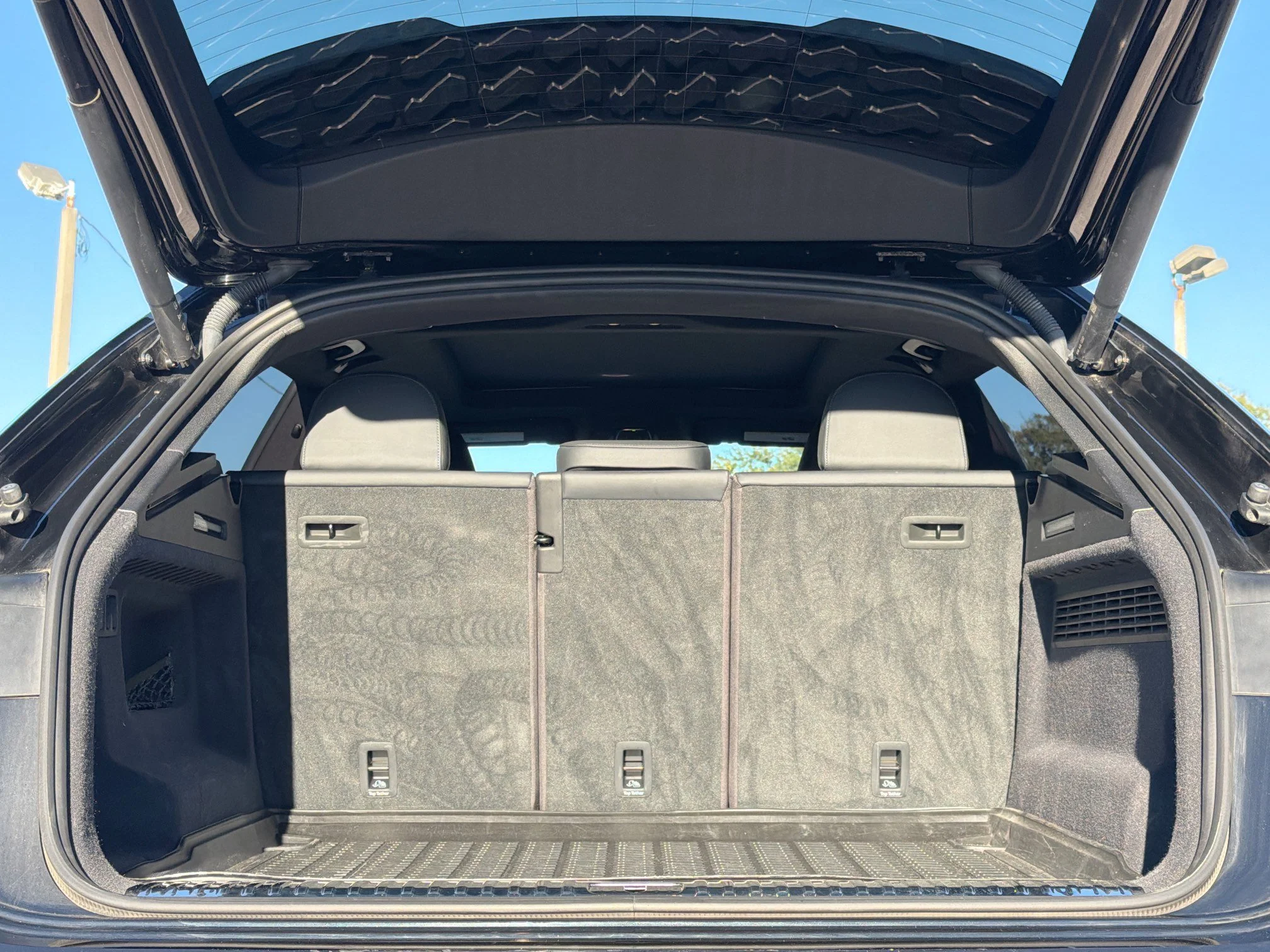 2022 Audi RS Q8 Base - Photo 12