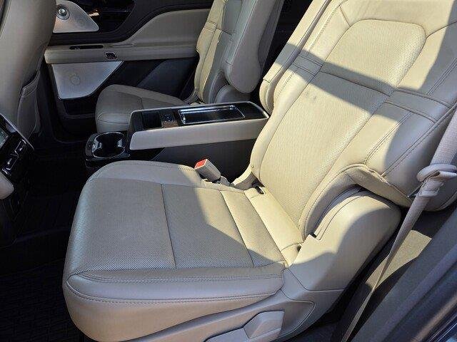 Used 2023 Flight Blue Metallic Clearcoat Lincoln Reserve image 27