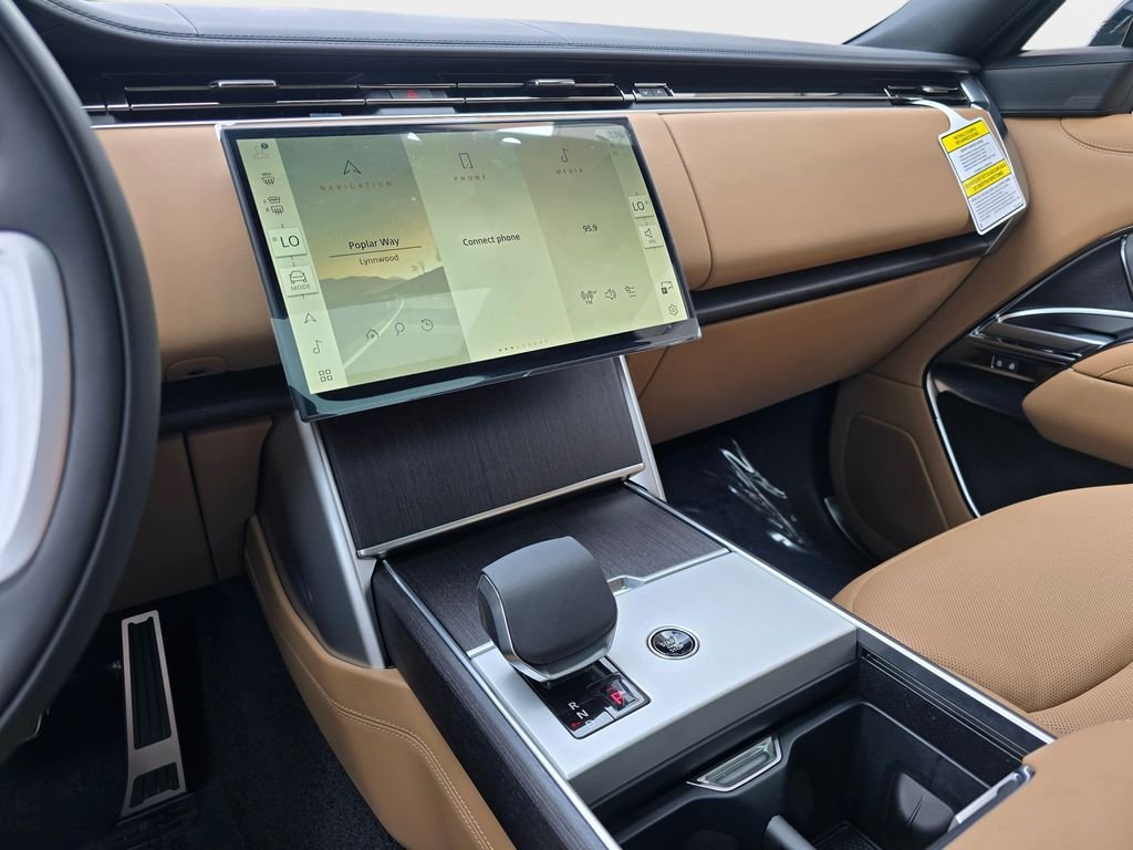 New 2026 Carpathian Grey LAND ROVER SE 7 Seats image 20