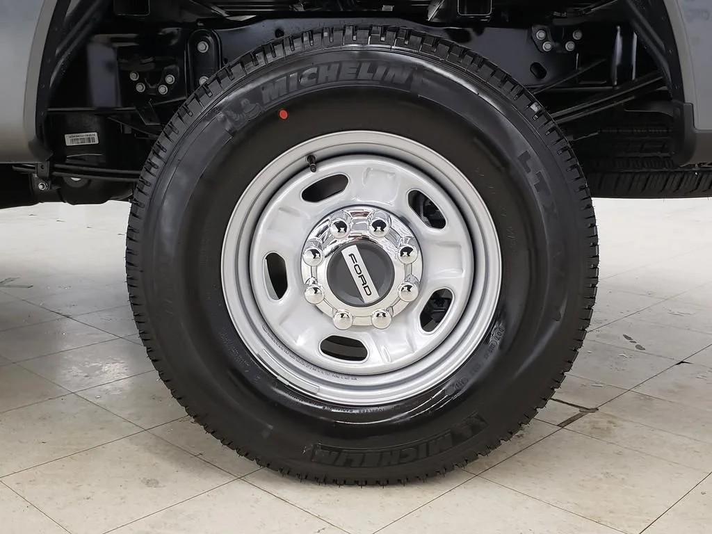 New 2026 Gray Ford XL image 26