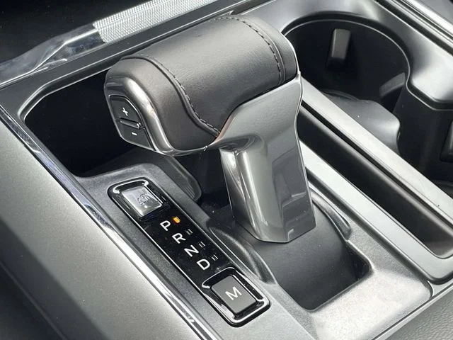 New 2026 Oxford White Ford Lariat® image 30