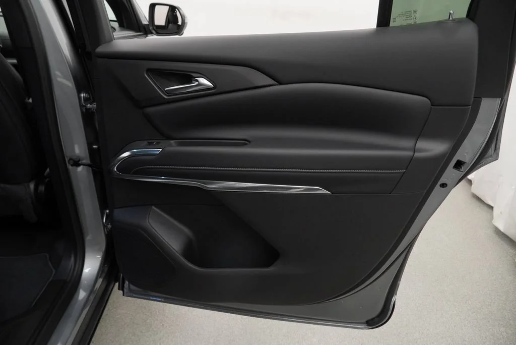 2027 Chevrolet Traverse LT - Photo 26