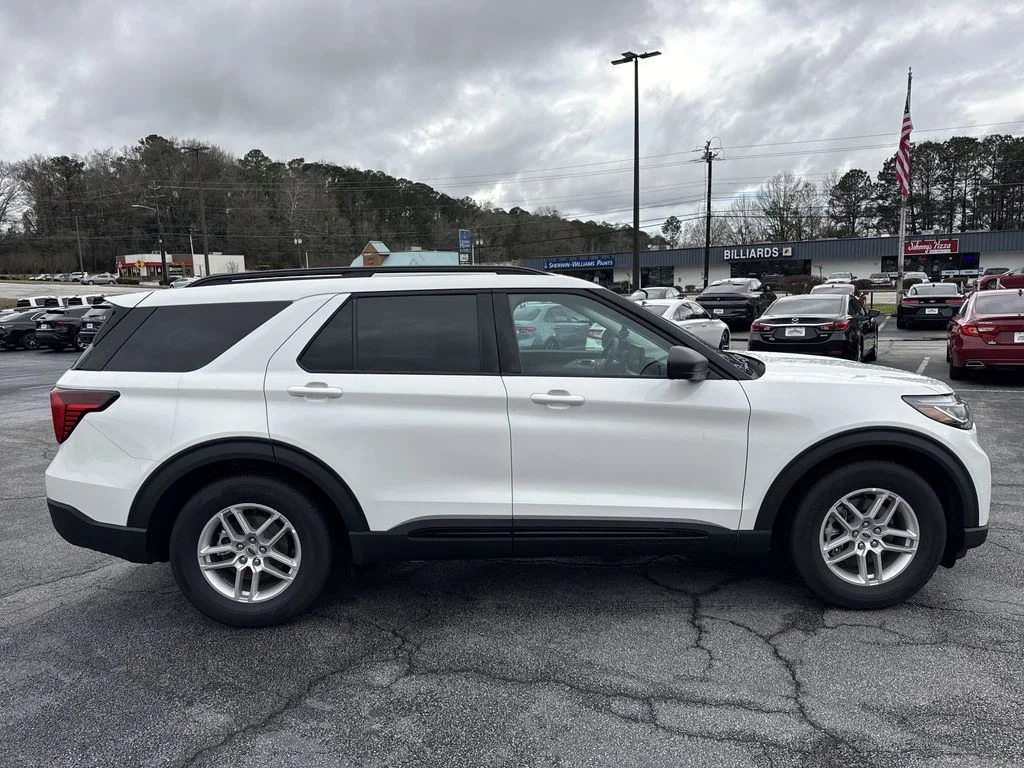 New 2026 Star White Metallic Tri-Coat Ford Active image 8