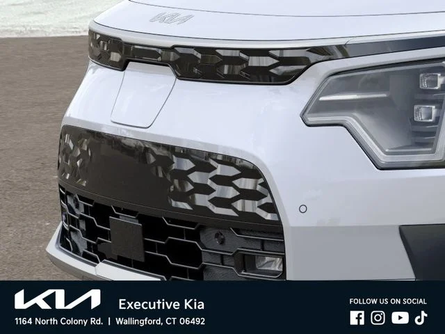 New 2026 White Kia Wave image 12