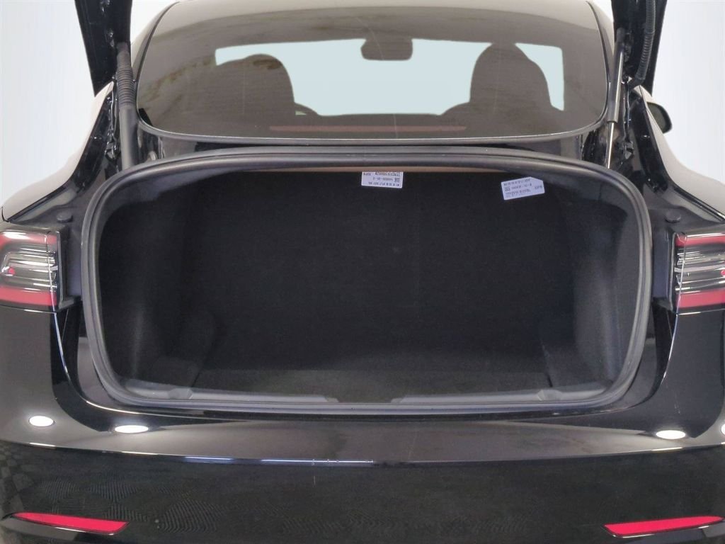 Used 2023  Tesla Long Range image 14