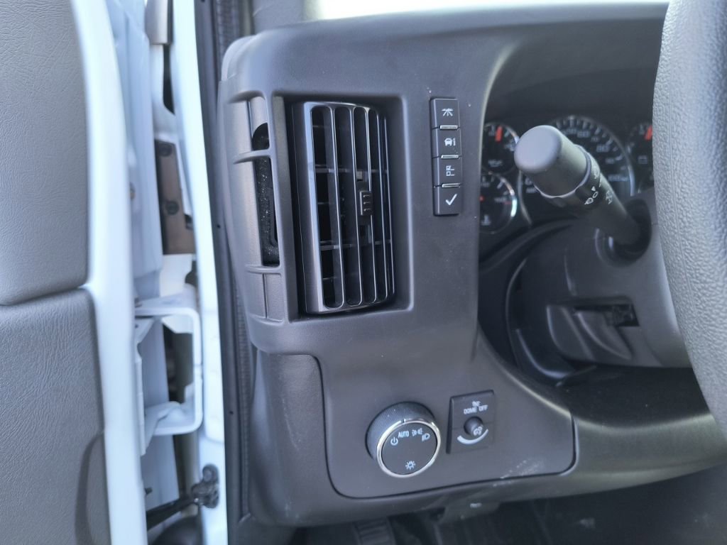 2025 Chevrolet Express Cargo Work Van - Photo 23