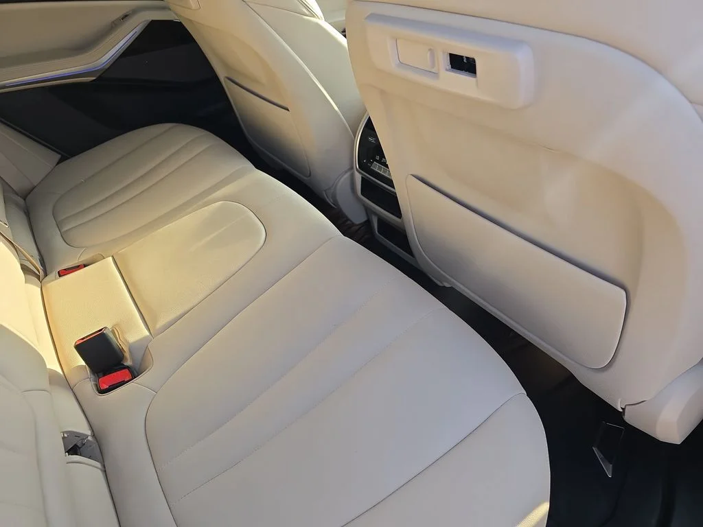 Used 2020 White BMW xDrive40i image 12