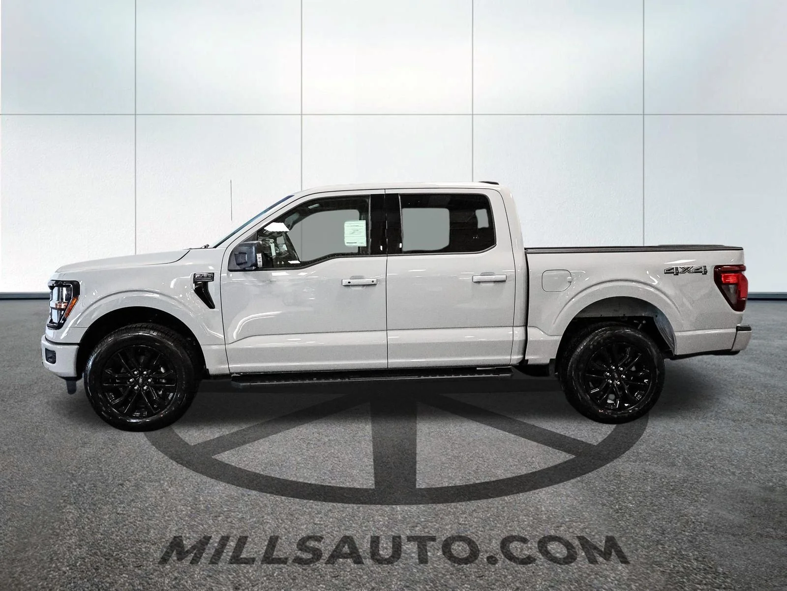 New 2026 Avalanche Ford XLT image 3