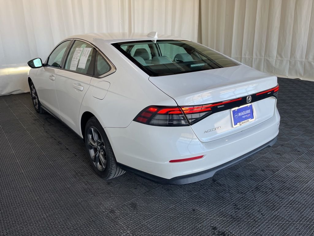 Used 2023 White Honda EX image 29