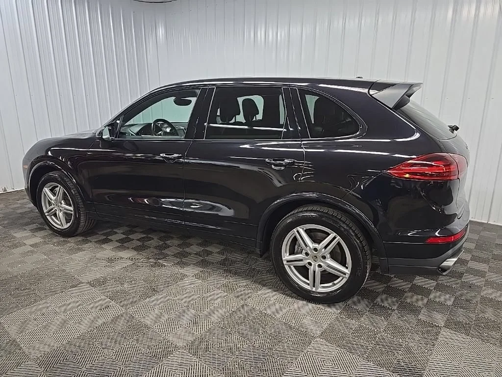 Used 2017 Bk Porsche NA image 4