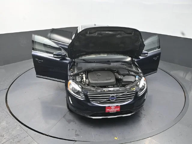Used 2016 Blue Volvo T6 Drive-E image 40