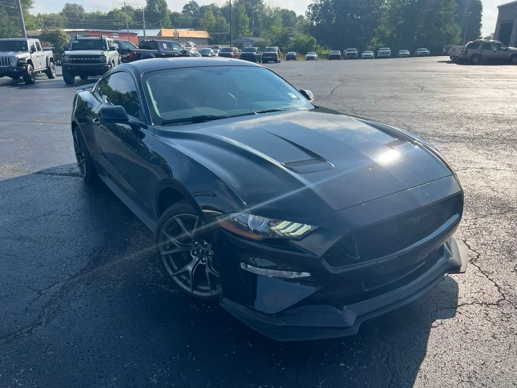Used 2019 Shadow Black Ford GT Premium image 1