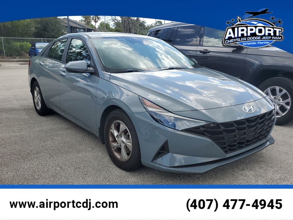 Used 2021 Gray Hyundai SE image 1