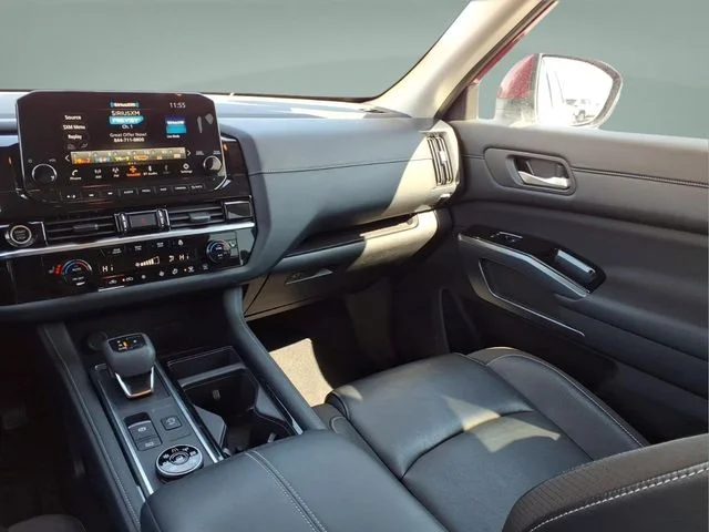 2024 Nissan Pathfinder SL - Photo 21
