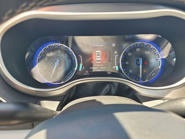 Used 2022 White Chrysler Touring L image 29
