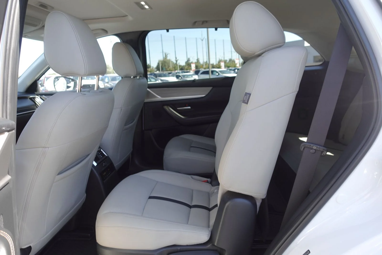Certified Used 2024 Rhodium White Premium Mazda Preferred image 14