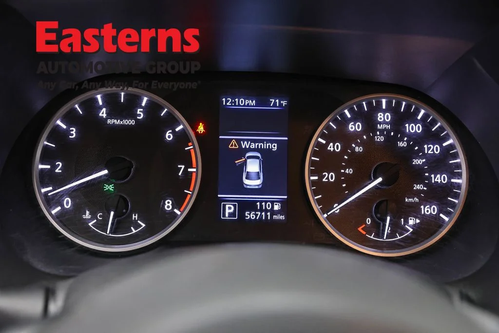 Used 2020 White Nissan S image 17