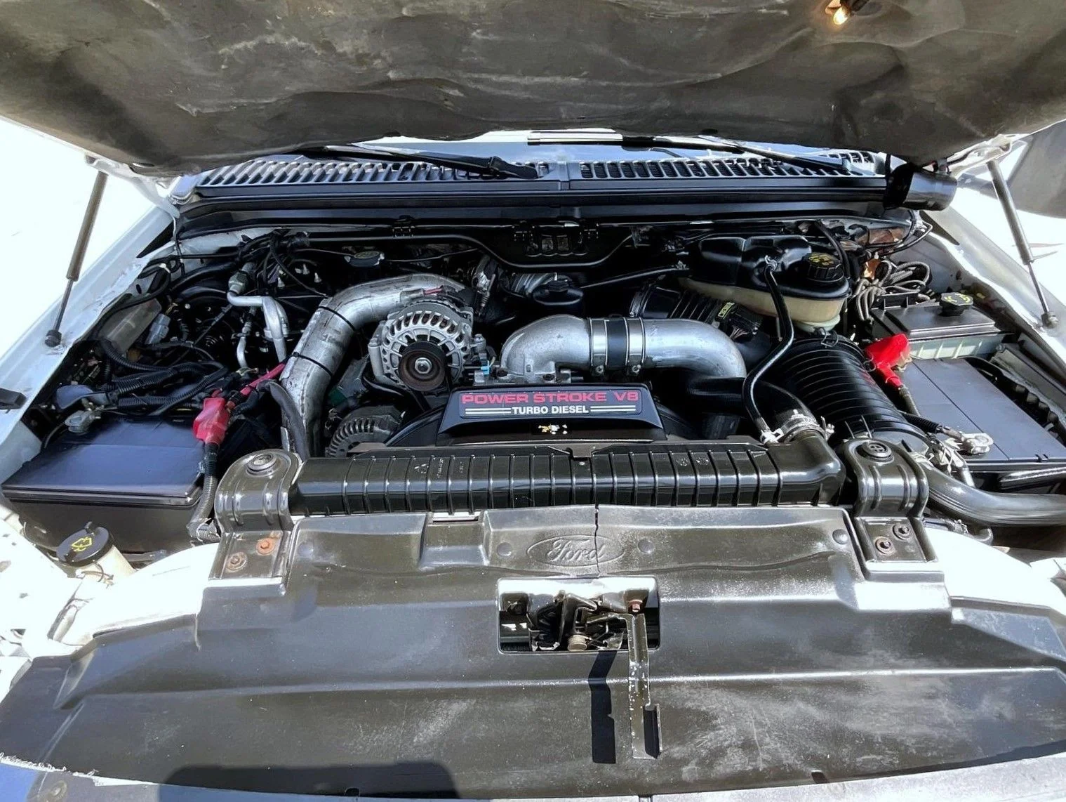 Used 2004 White Ford Lariat image 25