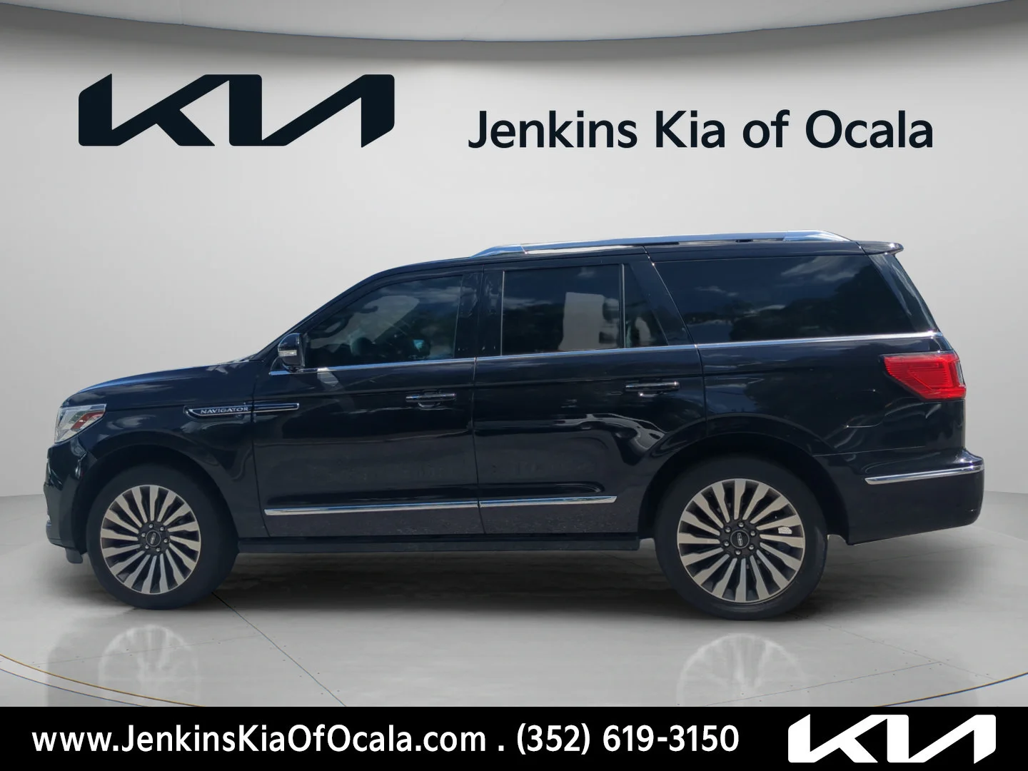 Used 2021 Black Lincoln Reserve image 6