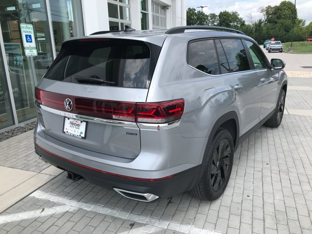 New 2026 Silver Mist Metallic Volkswagen 2.0T SE w/Technology image 7