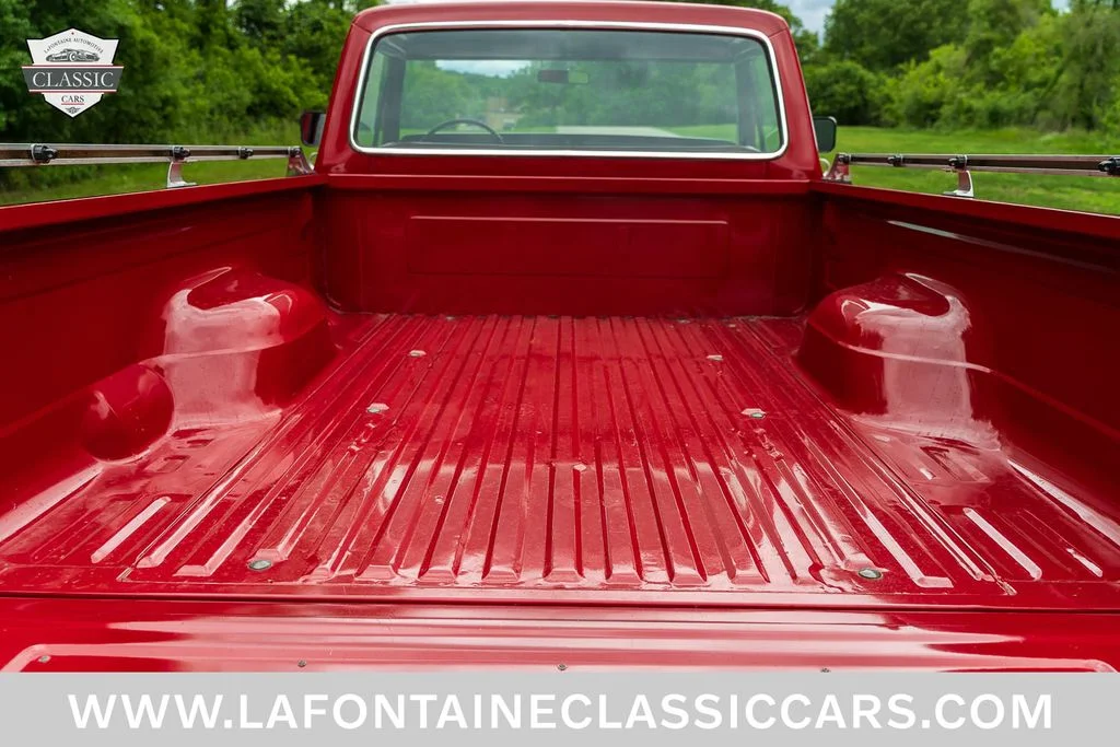 Used 1975 Red Ford  image 58