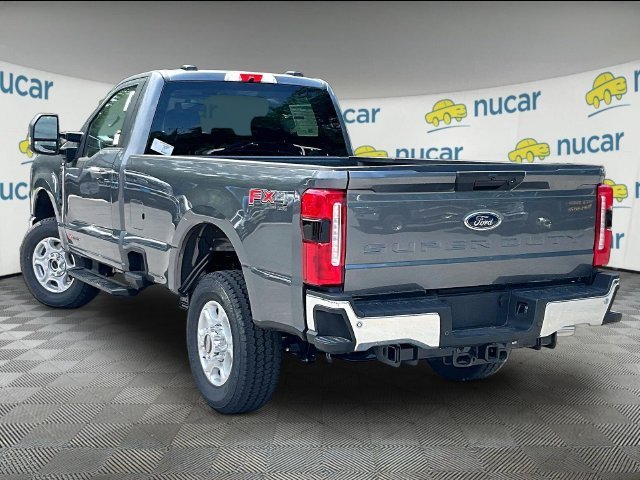 New 2026 Carbonized Gray Metallic Ford XLT image 18
