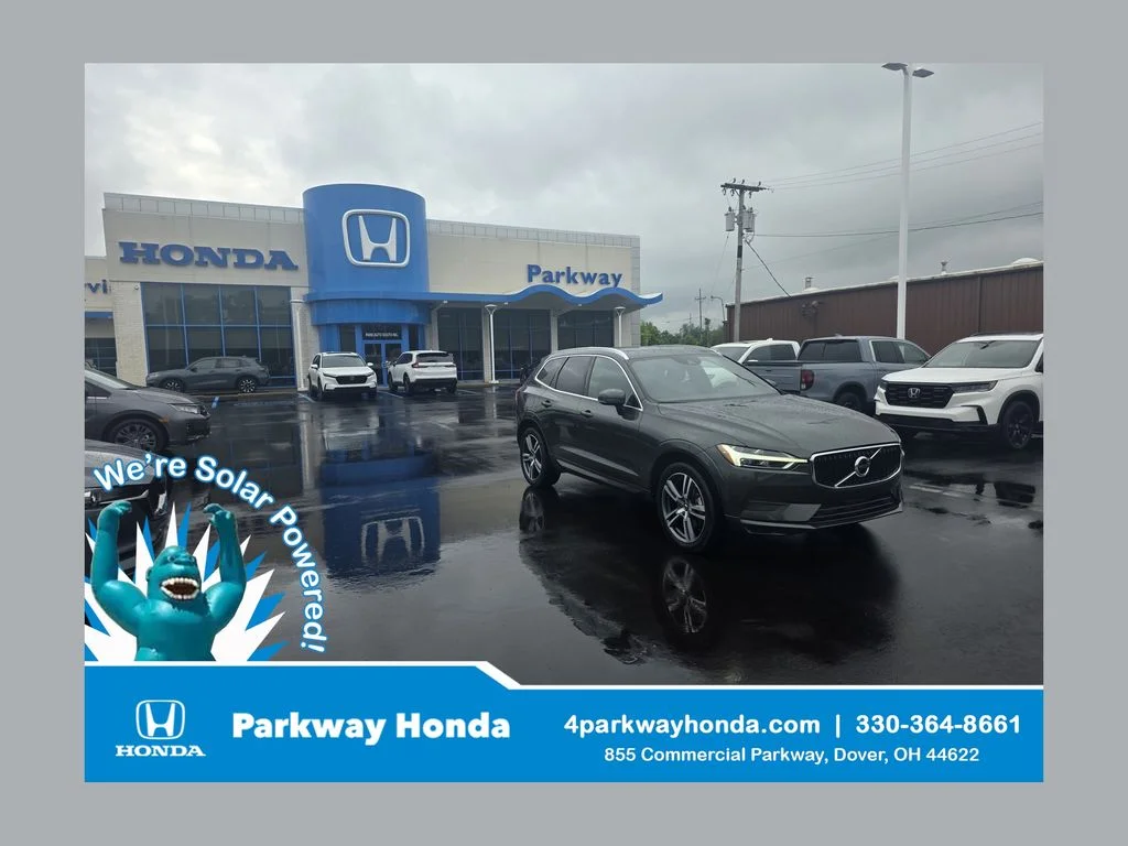 2020 Volvo XC60 T5 Momentum AWD's photo