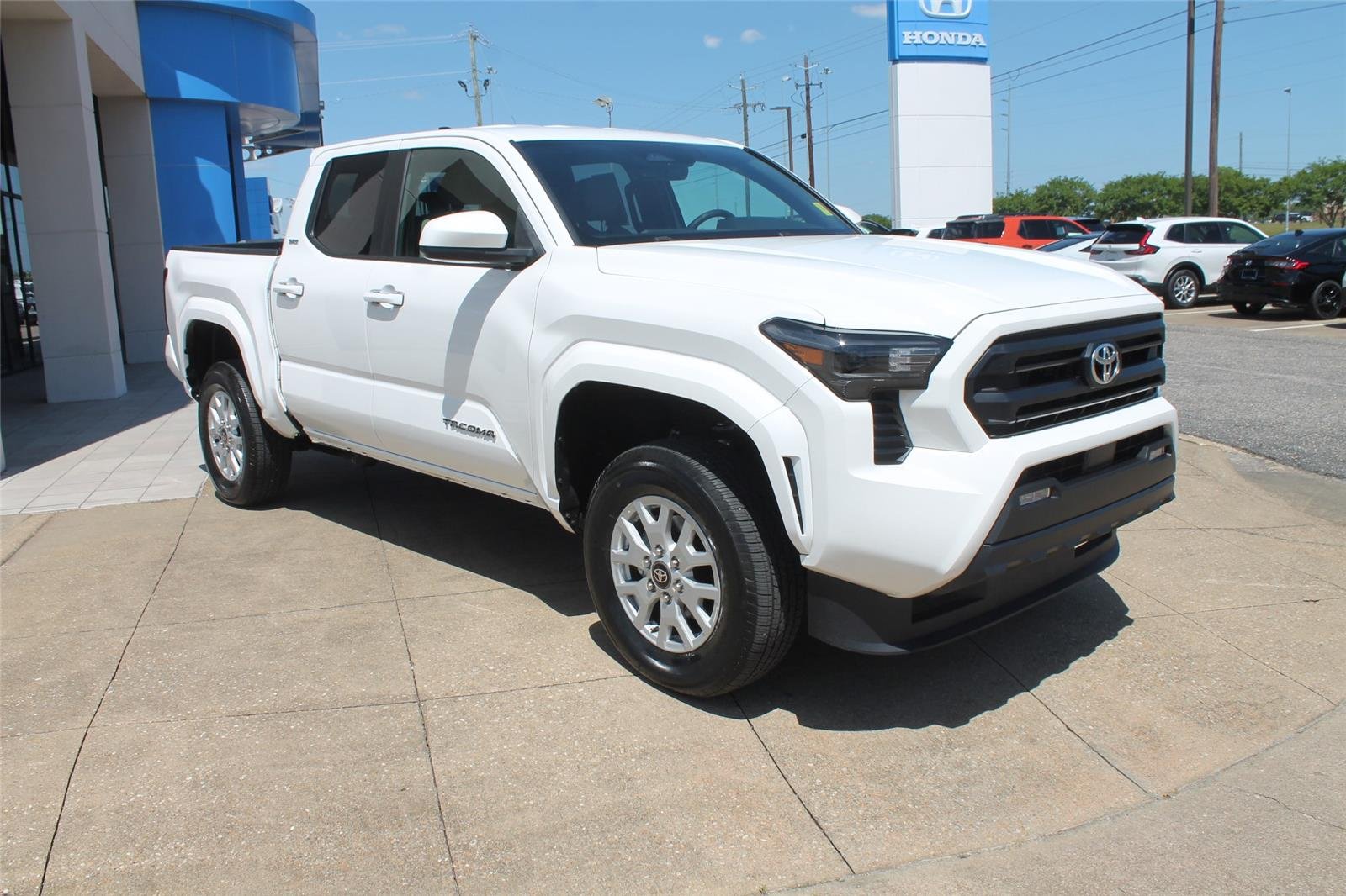 Used 2024 Ice Cap TOYOTA  image 2