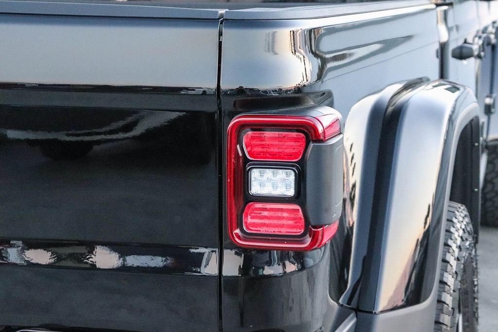 New 2026 Black Clearcoat Jeep Rubicon X image 10