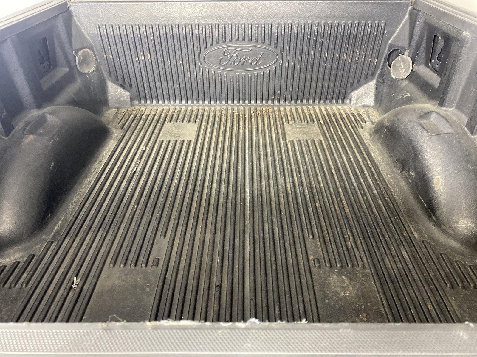 Used 2021 Antimatter Blue Ford XLT image 29