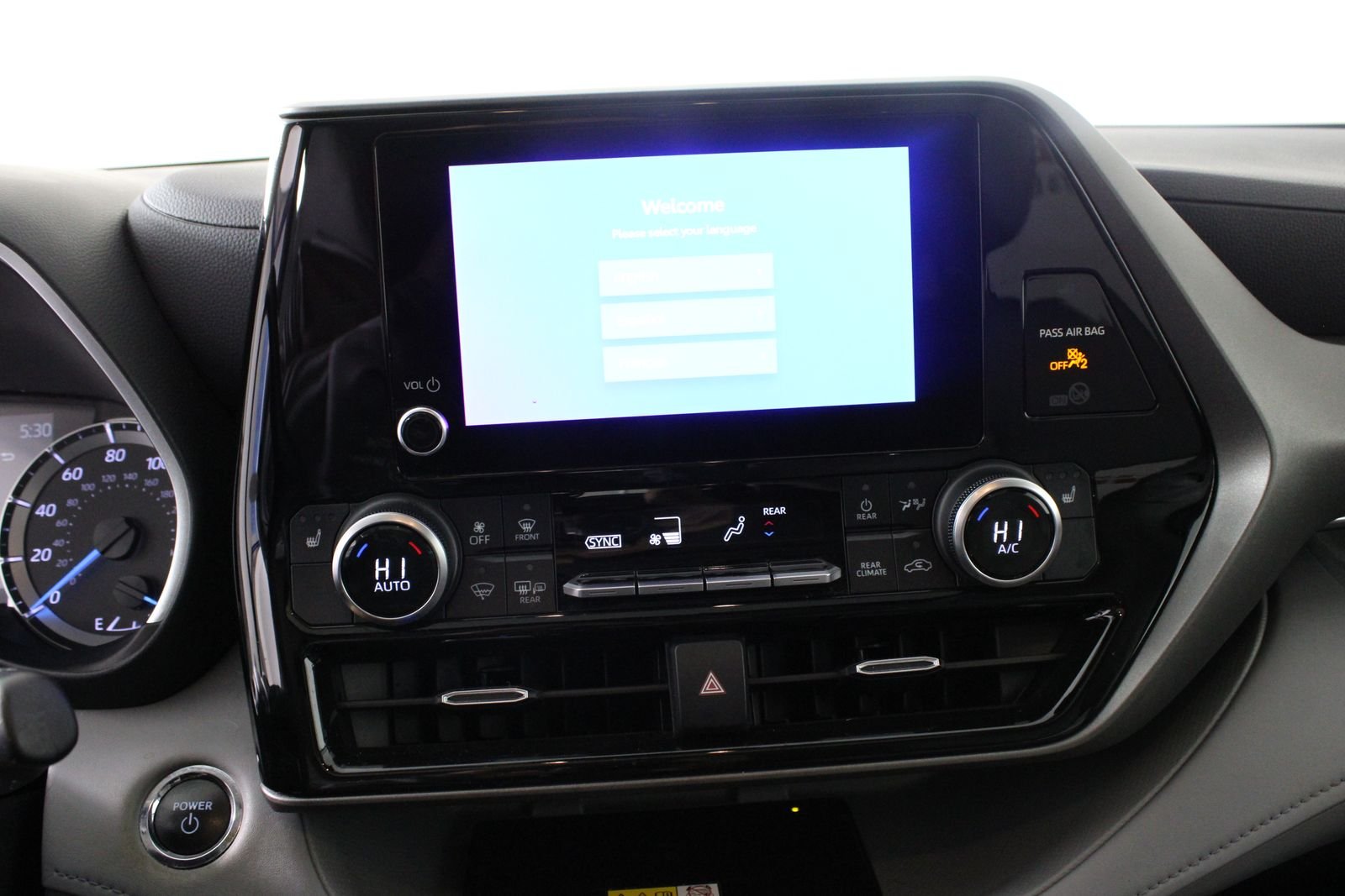 Used 2023  Toyota XLE image 25
