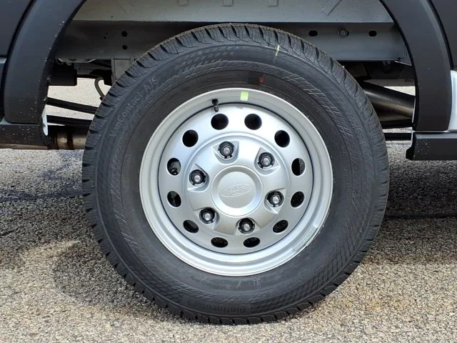 New 2026 Oxford White Ford Cargo Van image 7