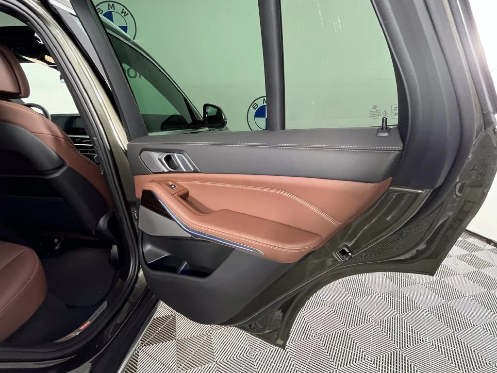Certified Used 2025 Green Metallic BMW xDrive40i image 26
