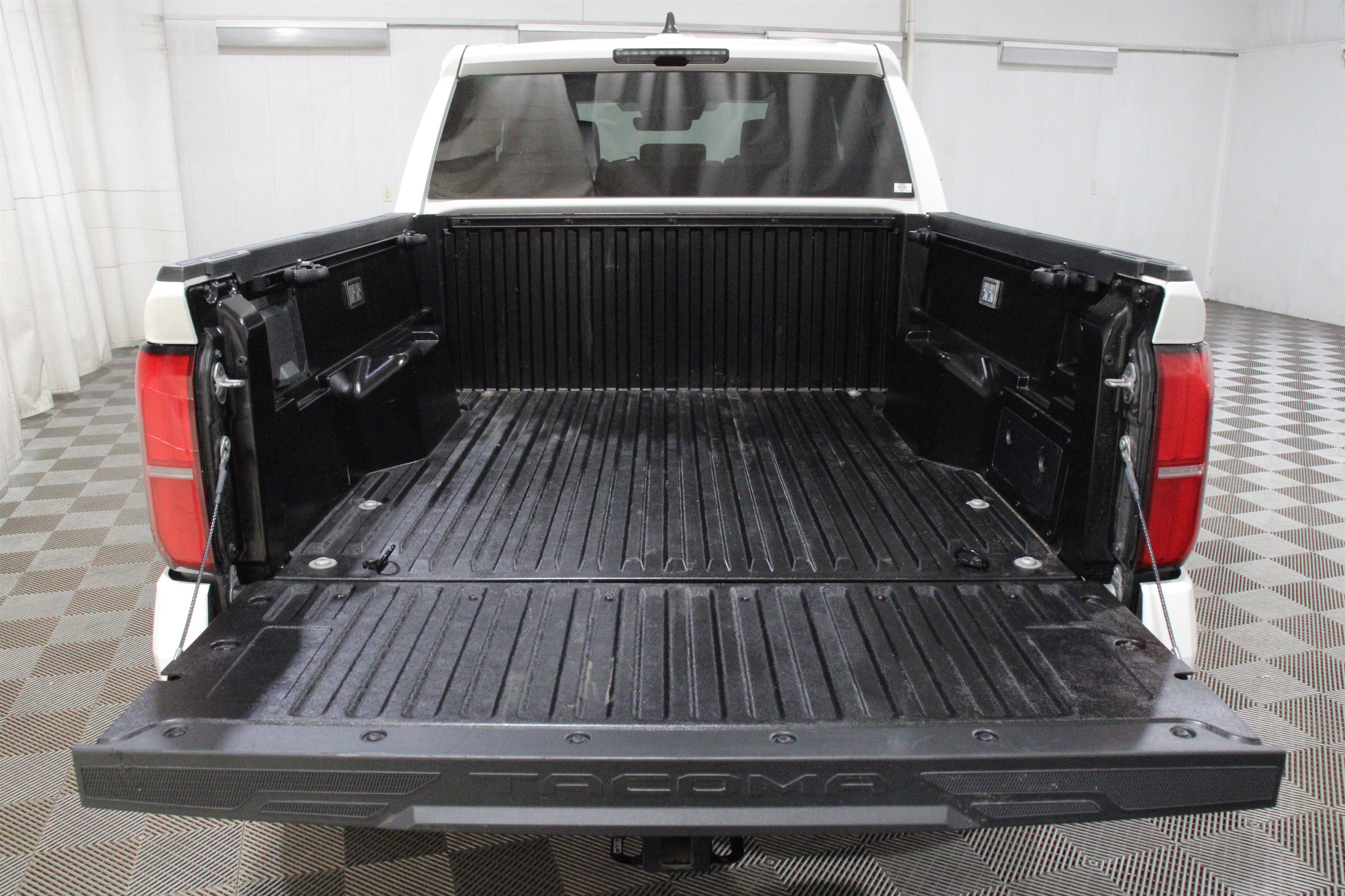 2025 Toyota Tacoma TRD Off Road - Photo 23