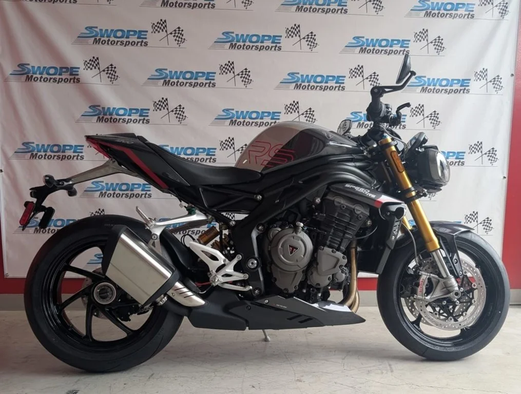 New 2026 DIABLO RED/GRANITE Triumph 1200 RS image 1