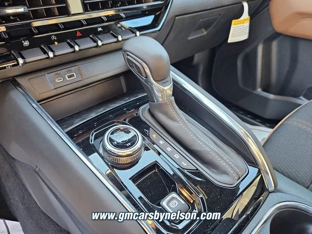 2025 GMC Canyon AT4 - Photo 12