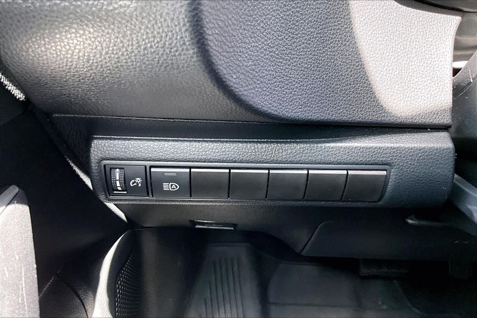 Used 2024 Ice Cap Toyota SE image 34
